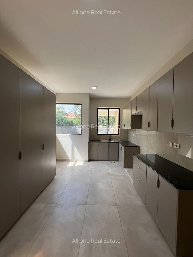 6 Bed Townhouse in Karen - 7