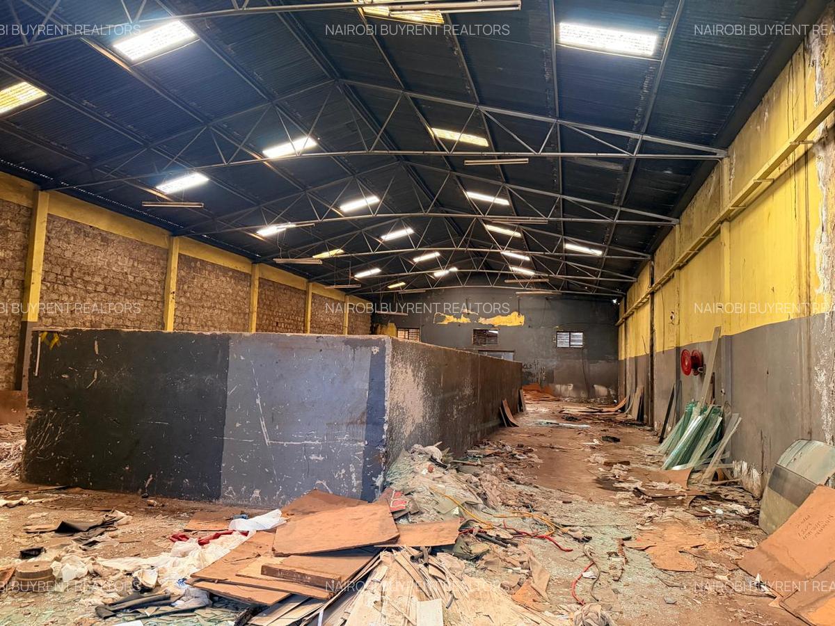 Warehouse with Fibre Internet in Industrial Area - 4