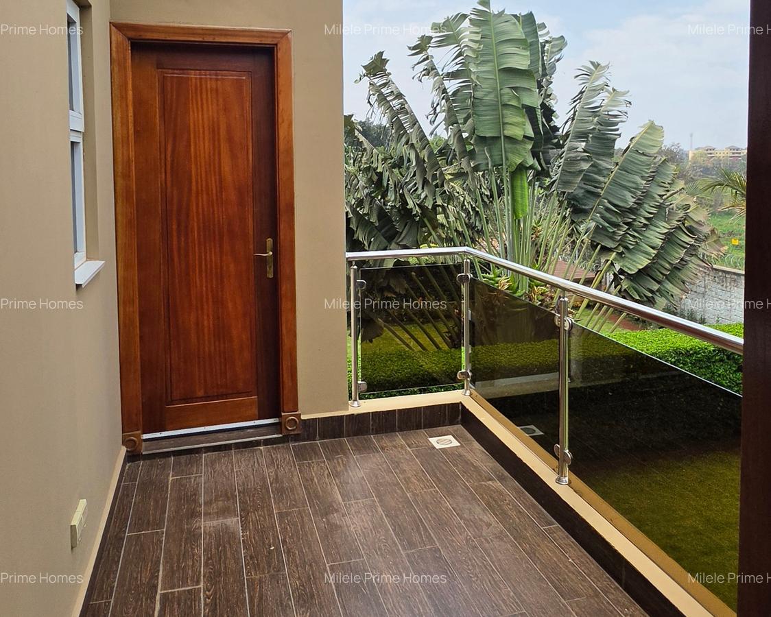 4 Bed Villa with En Suite at Paradise Lost Road - 5