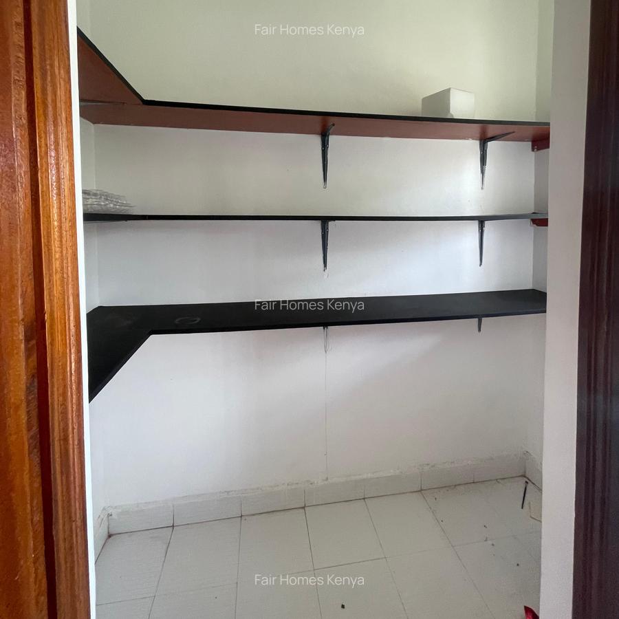 3 Bed Apartment with En Suite at Hatheru Road - 5