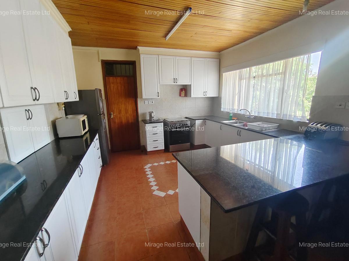 3 Bed Apartment with Swimming Pool in Kilimani - 11