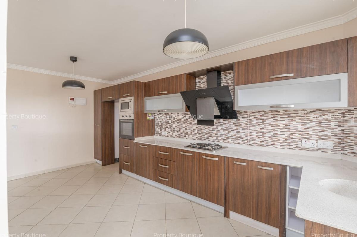 3 Bed Apartment with Swimming Pool in Kileleshwa - 6