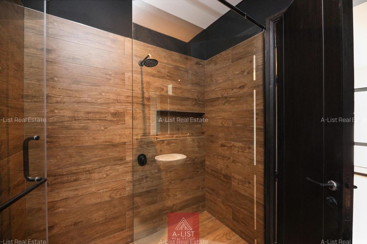 2 Bed Apartment with En Suite at Peponi Road - 13