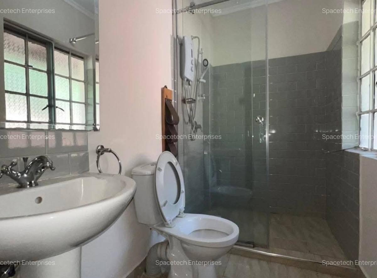 5 Bed Townhouse with En Suite in Rosslyn - 15