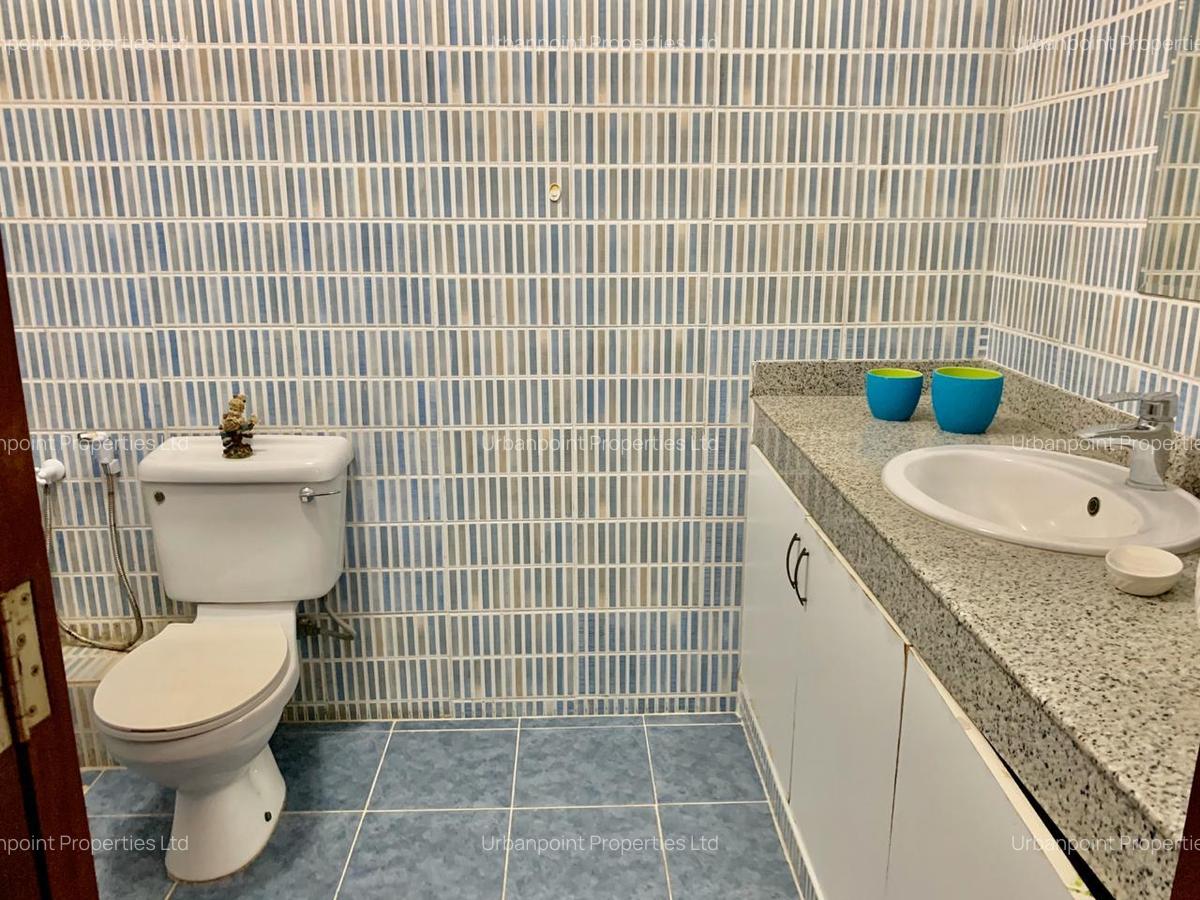 4 Bed House with En Suite in Nyali Area - 17