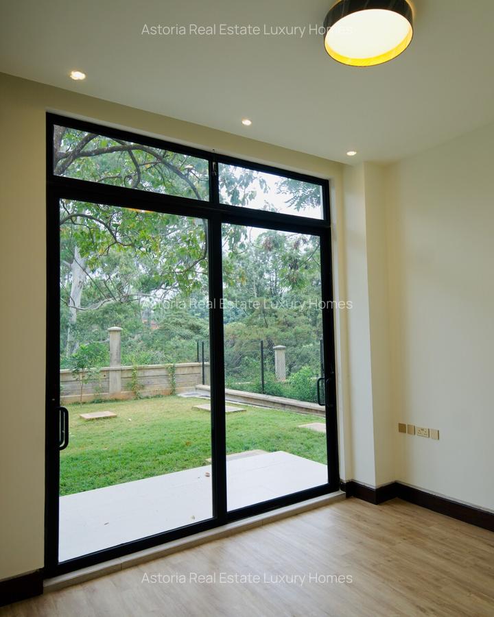 6 Bed Villa with En Suite at 2026-180 6 Bed - 19
