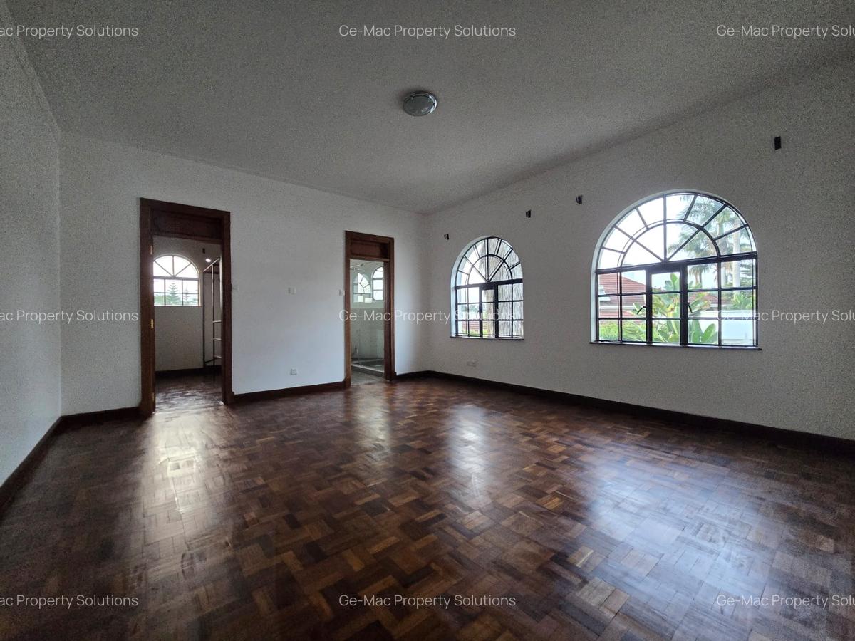 5 Bed House with En Suite in Nyari - 7
