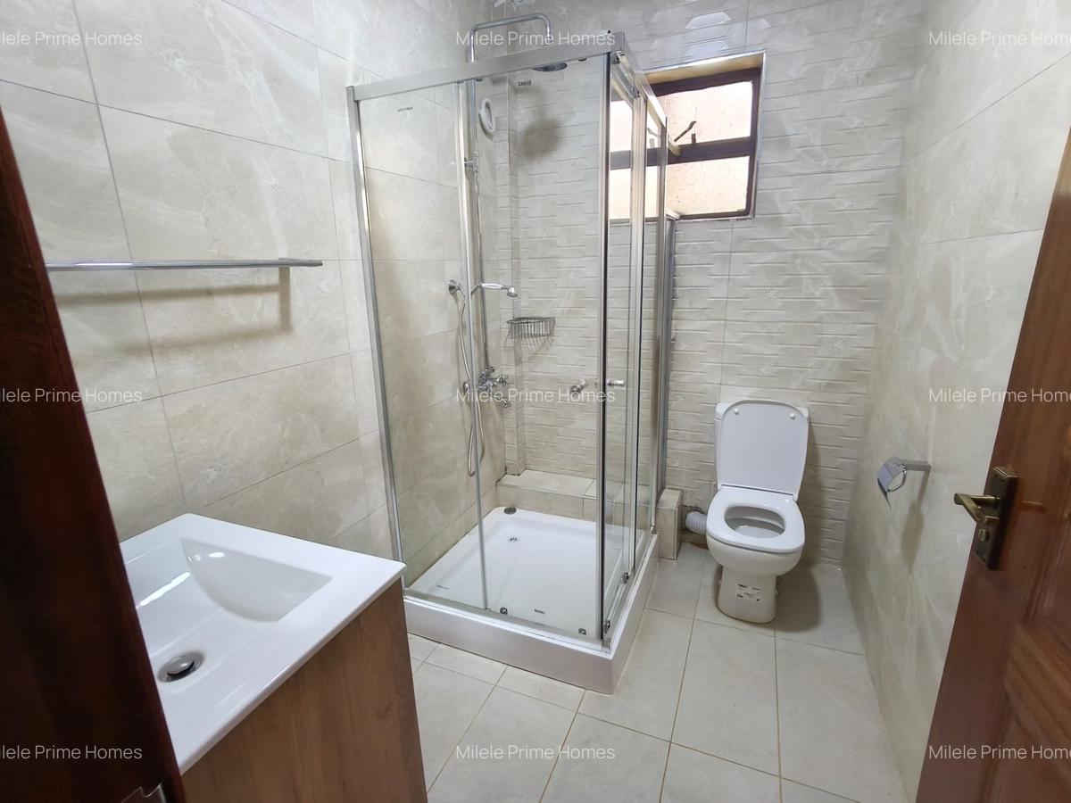 6 Bed Villa with En Suite at New Kitisuru - 15