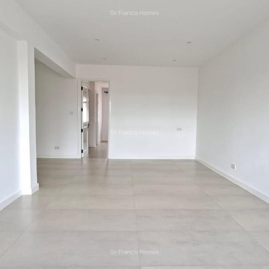 4 Bed House with En Suite in Westlands Area - 6
