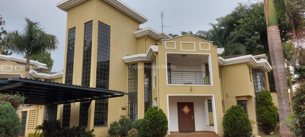5 Bed Villa with En Suite in Lavington - 1
