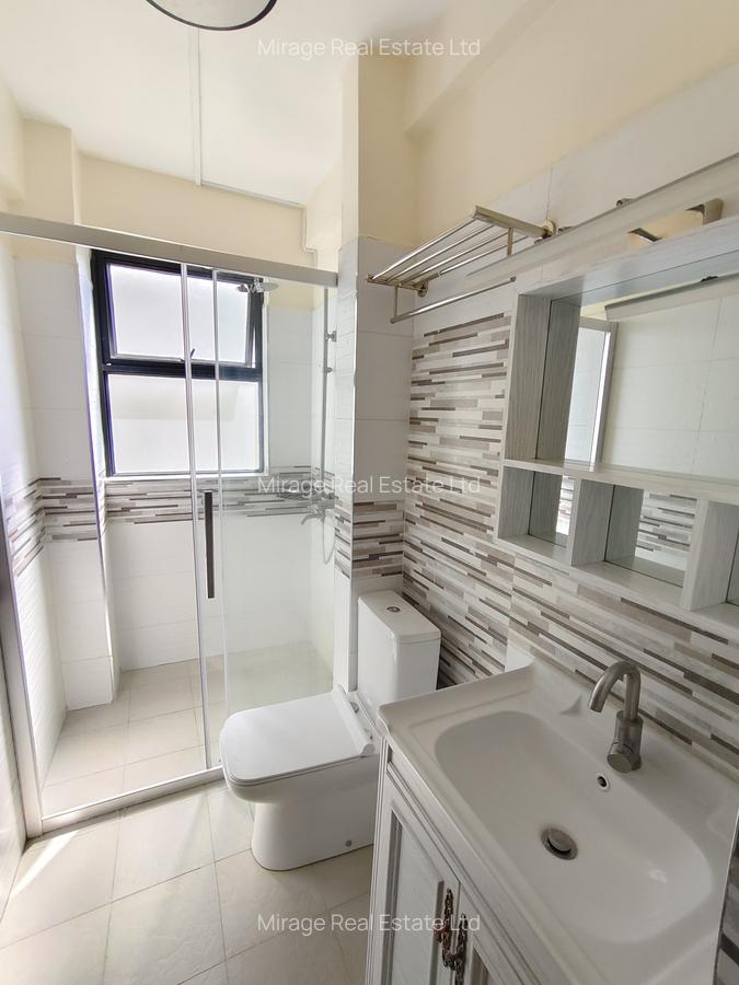 3 Bed Apartment with Gym in Kilimani - 9