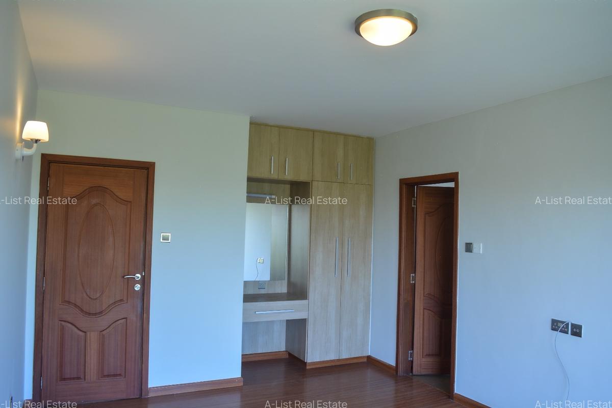 3 Bed Apartment with En Suite at Gatundu Road - 10