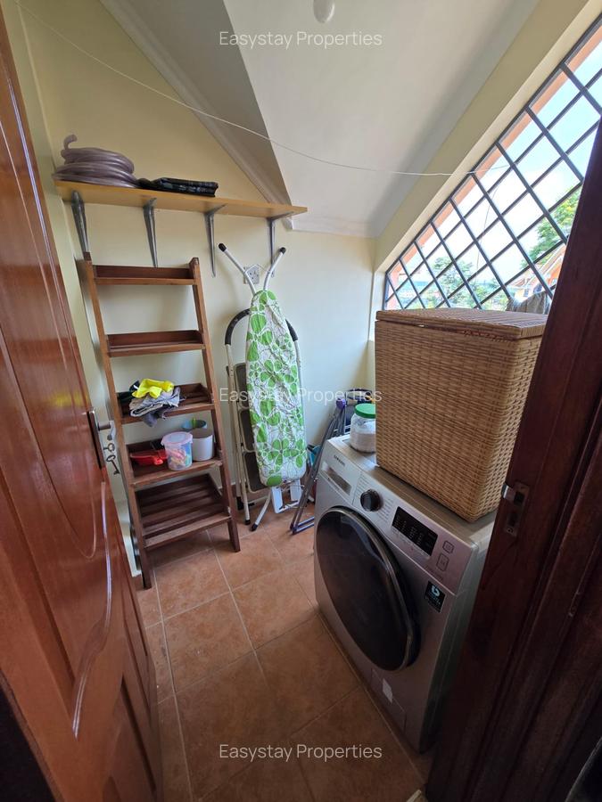 2 Bed Apartment in Ridgeways - 4