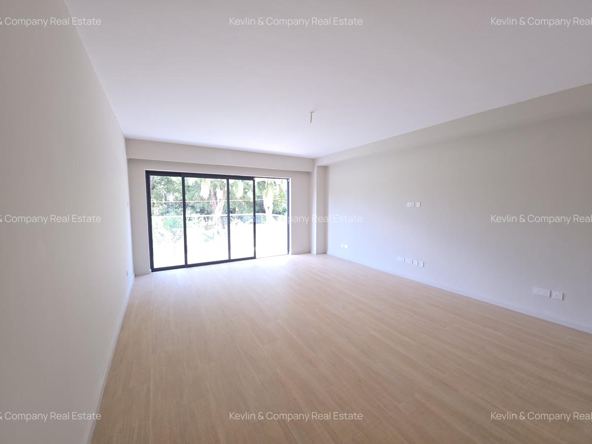 5 Bed Townhouse with En Suite in Kyuna - 10