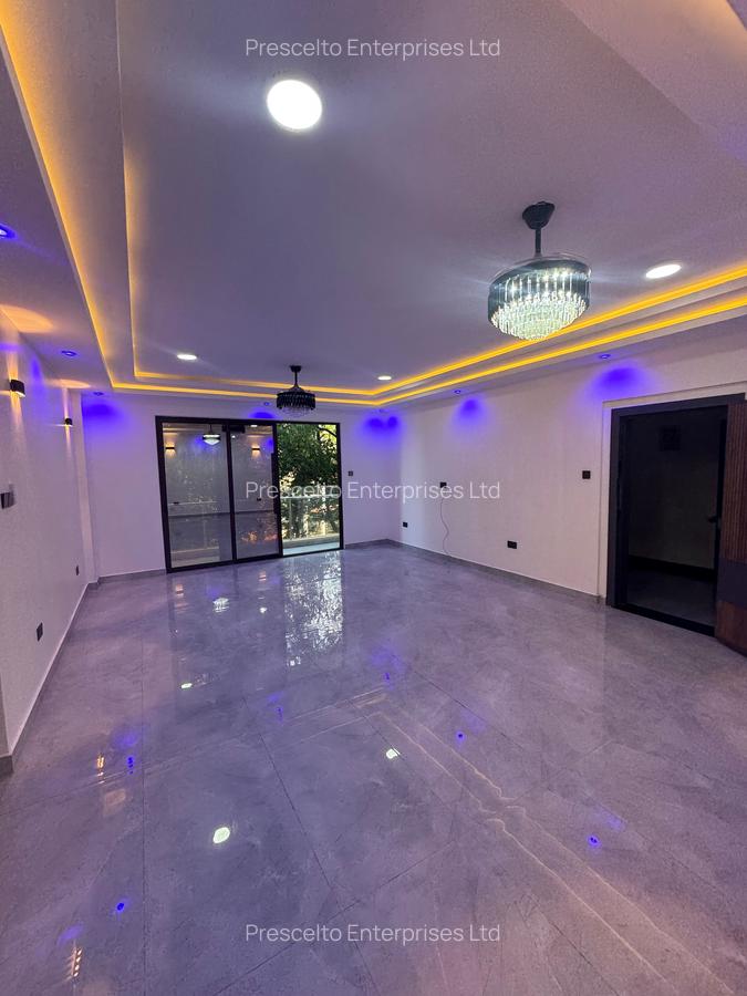 3 Bed Apartment with En Suite at Off Links Road - 2