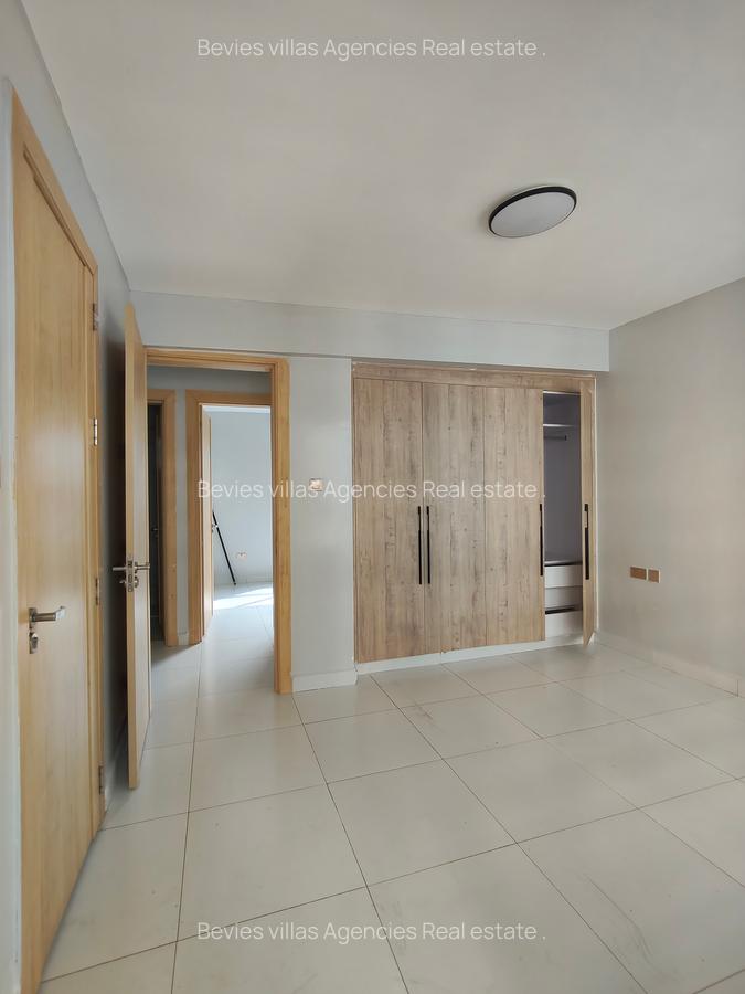 2 Bed Apartment with En Suite at Parklands - 7