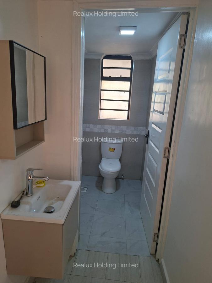 5 Bed Townhouse with En Suite in Gikambura - 15