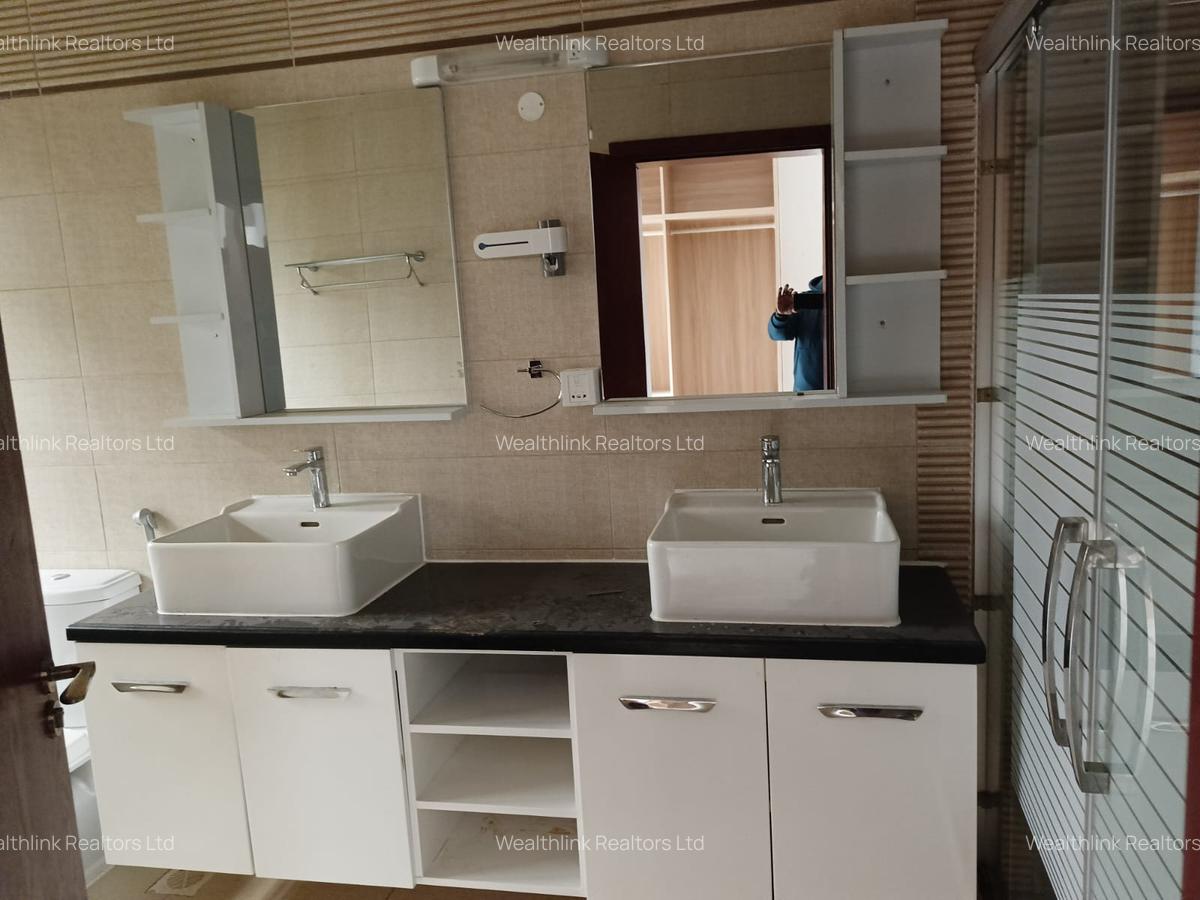 4 Bed Townhouse with En Suite at Runda Palm - 8