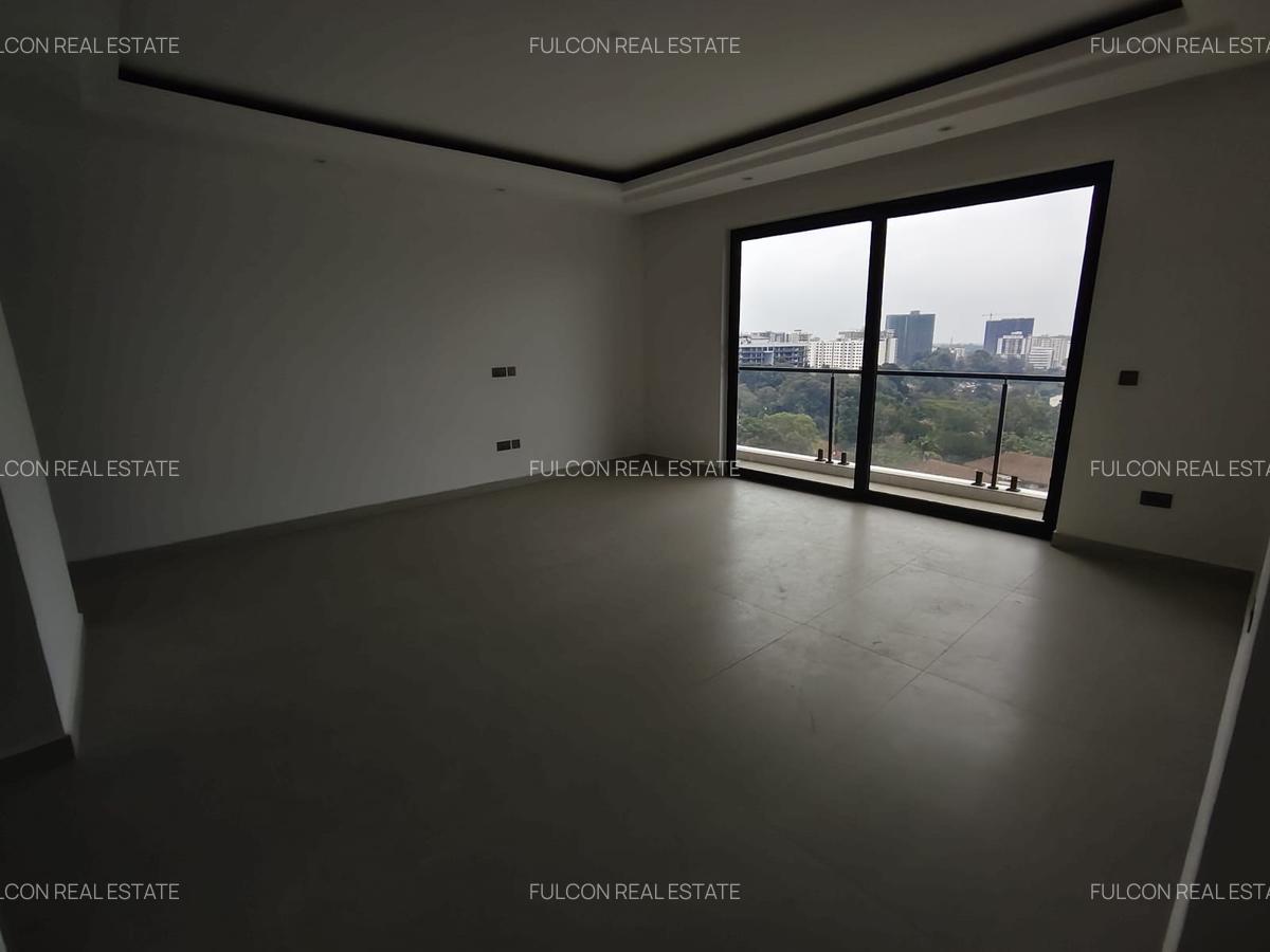 2 Bed Apartment with En Suite in Brookside - 14