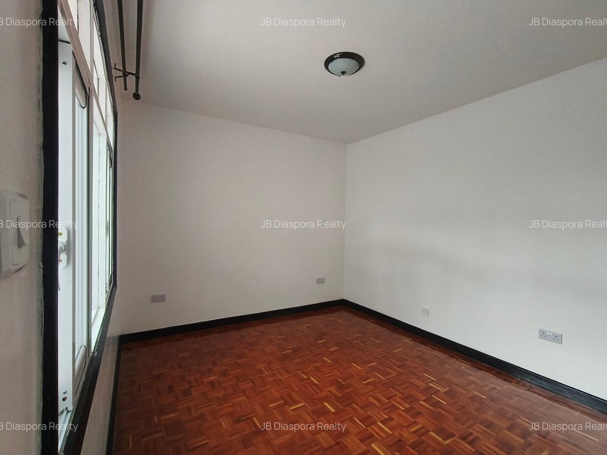 3 Bed Townhouse with En Suite at School Lane - 11