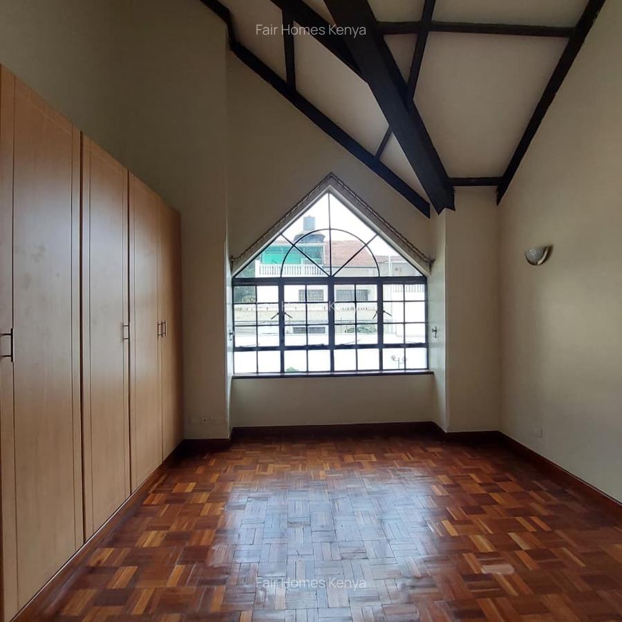 5 Bed Townhouse with En Suite at Convent Drive - 5