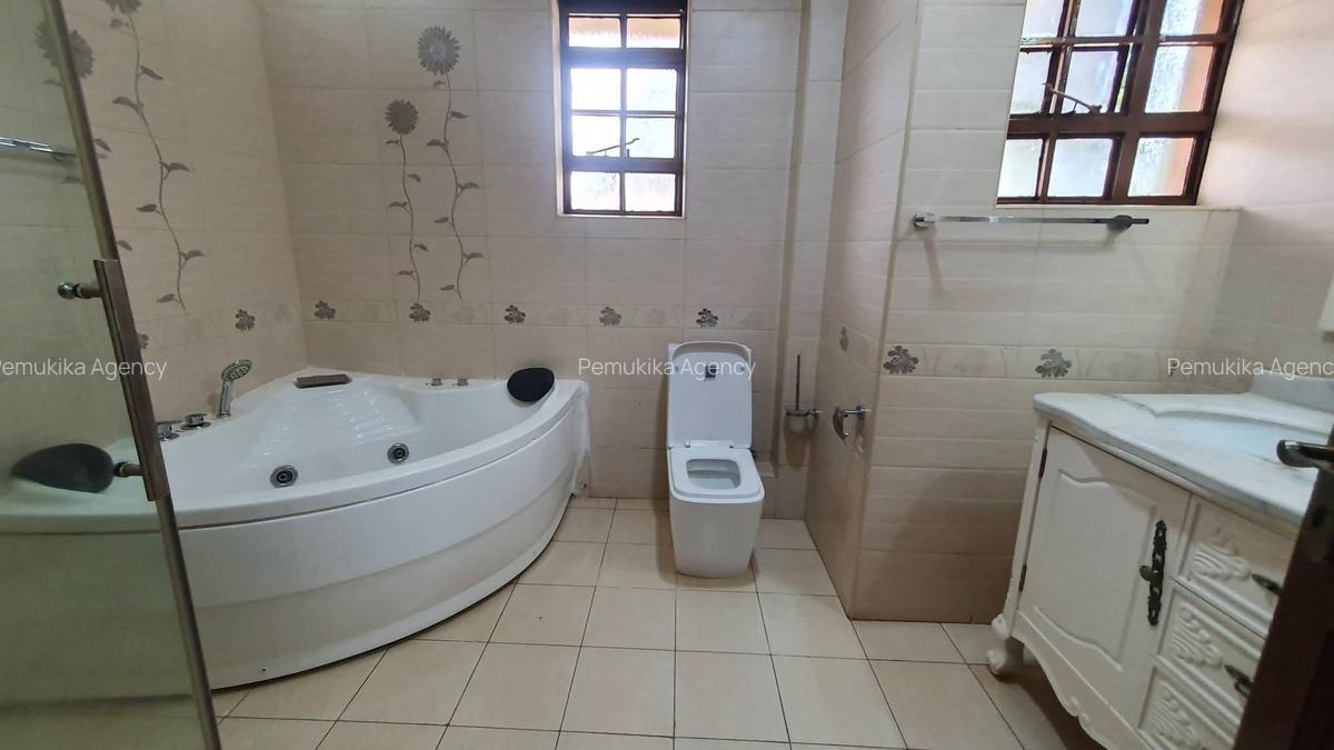 5 Bed Townhouse with En Suite in Runda - 6