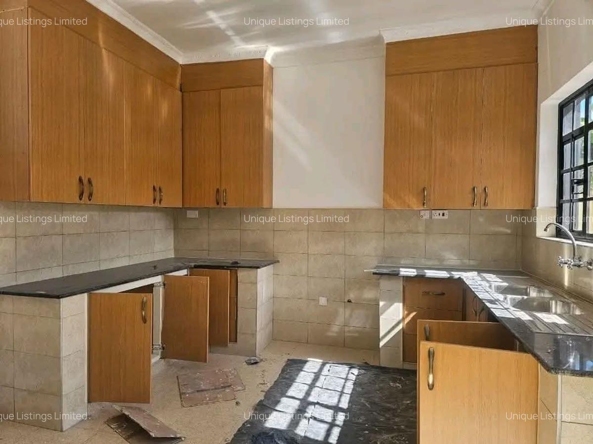 3 Bed Townhouse with En Suite in Karen - 3