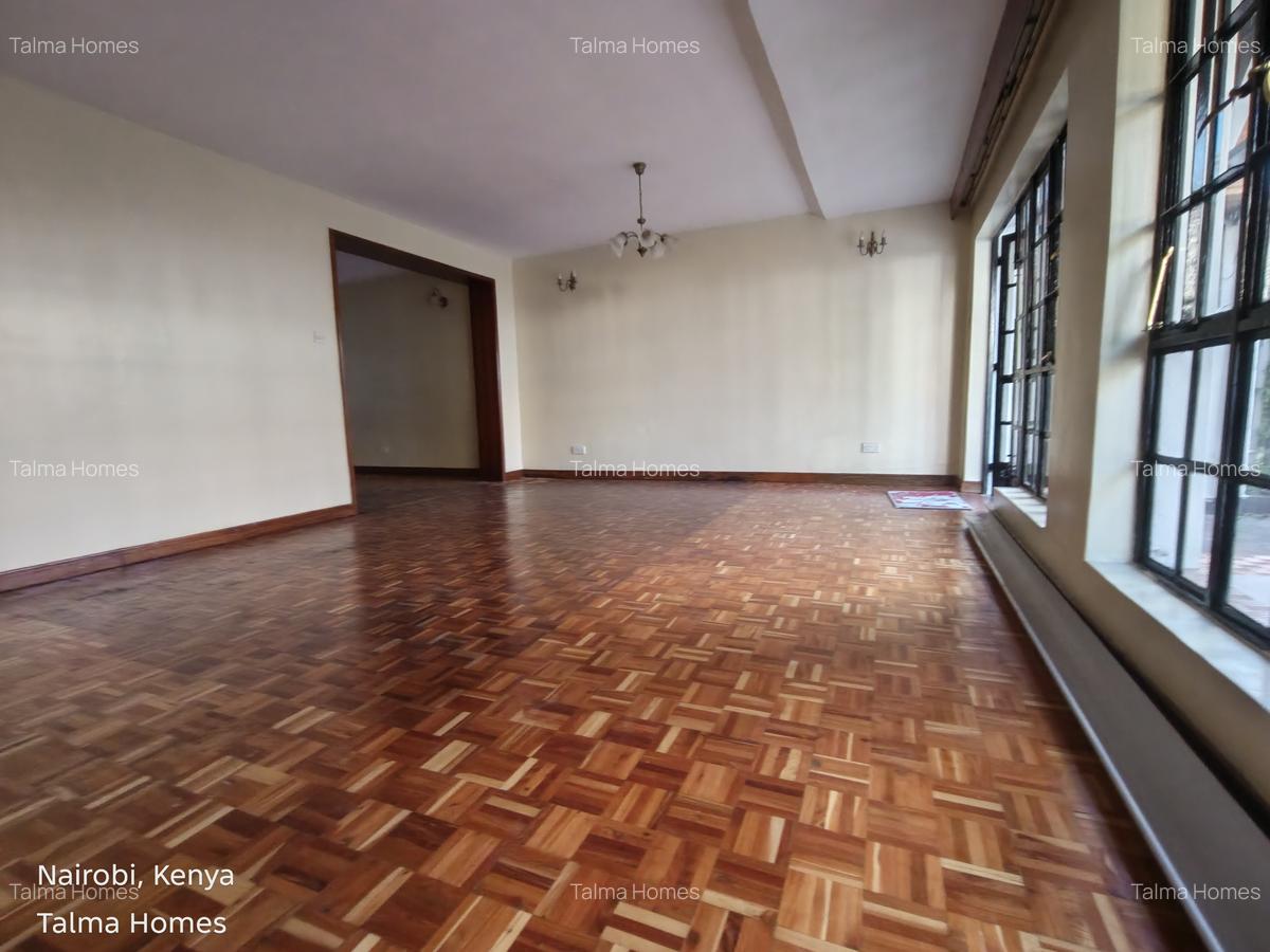 4 Bed Townhouse with En Suite at Off Brookside Grove - 14