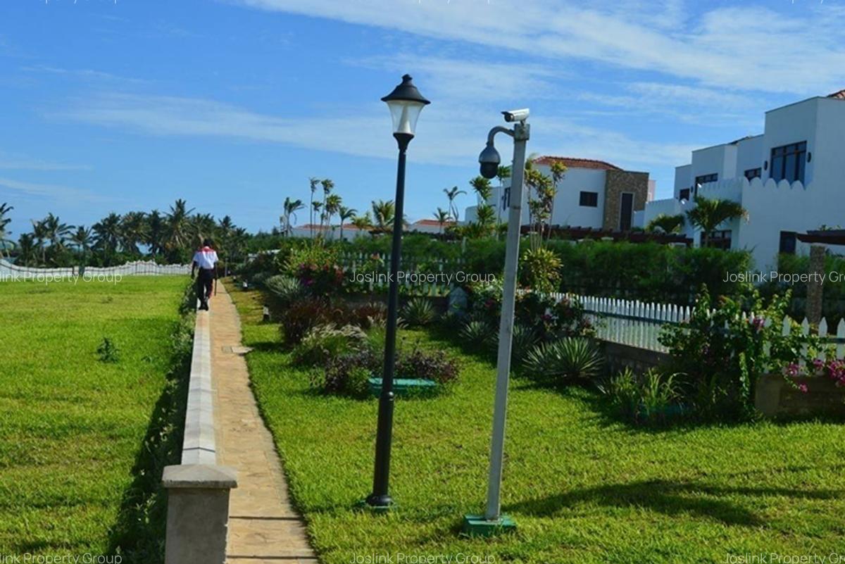 2 Bed Apartment with En Suite at Greenwood Drive - 14