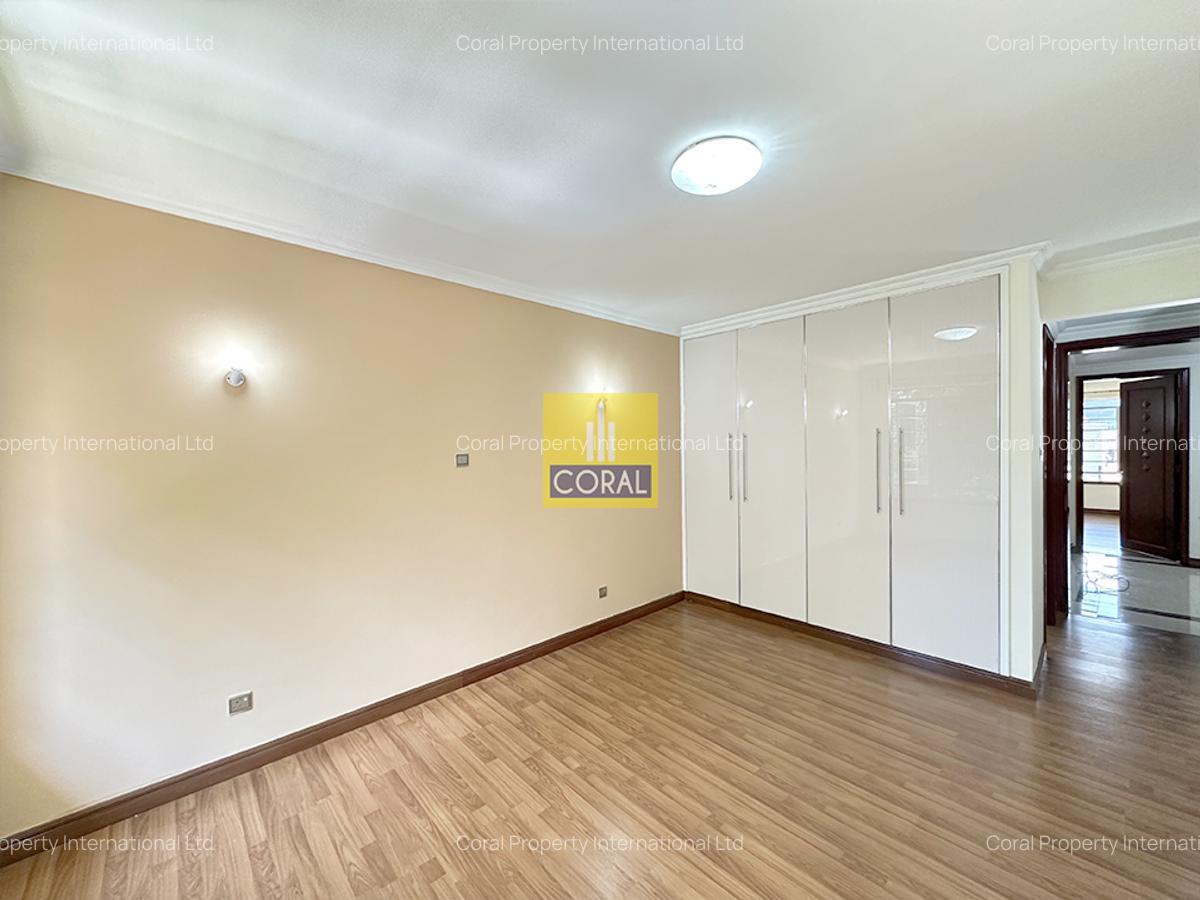 4 Bed Townhouse in Spring Valley - 16