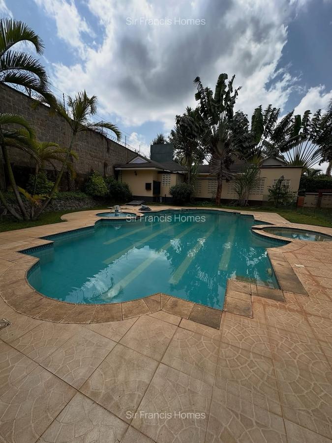 6 Bed House with En Suite at Nyari - 1