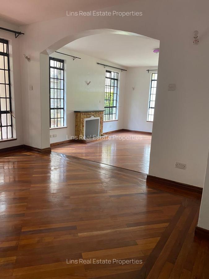 4 Bed Townhouse with En Suite in Westlands Area - 8