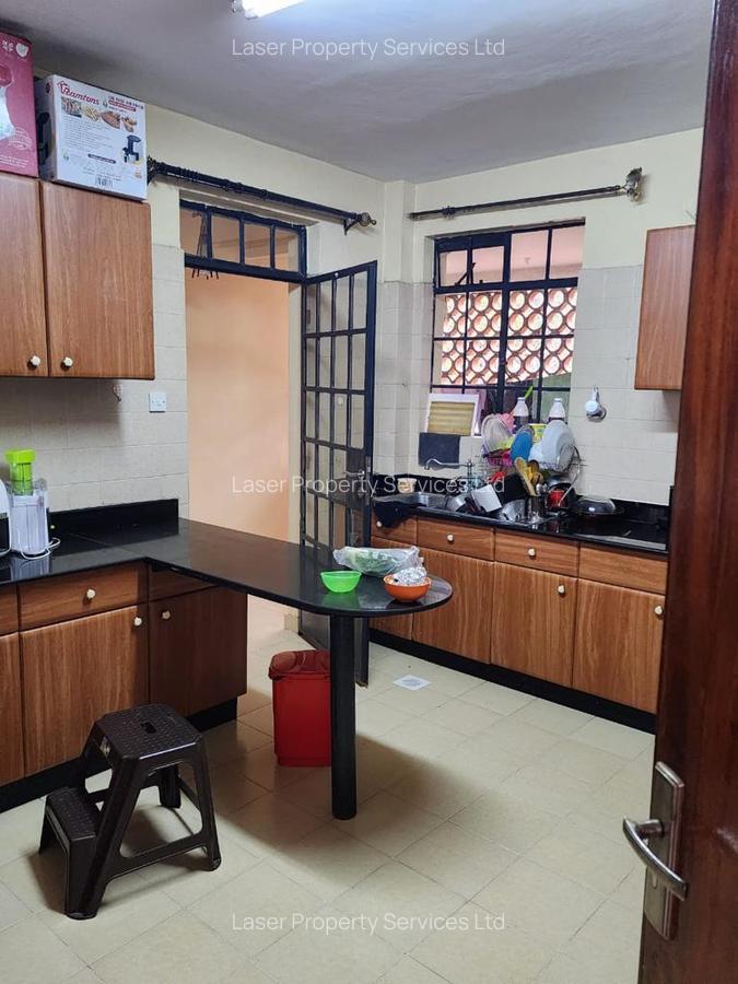 3 Bed Apartment with En Suite at State House - 10