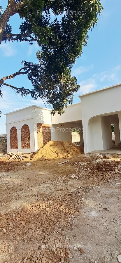 3 Bed Villa with En Suite at Diani Beach - 16
