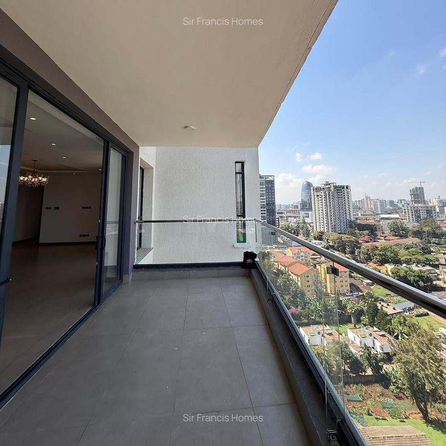 Serviced 3 Bed Apartment with En Suite in Riverside - 11