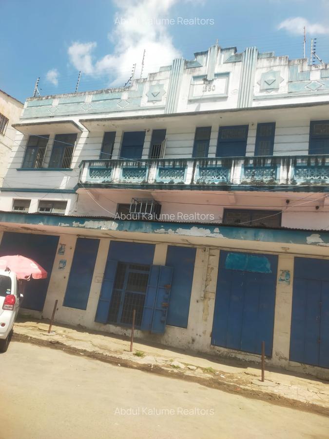 10 Bed House with En Suite at Mombasa - 4