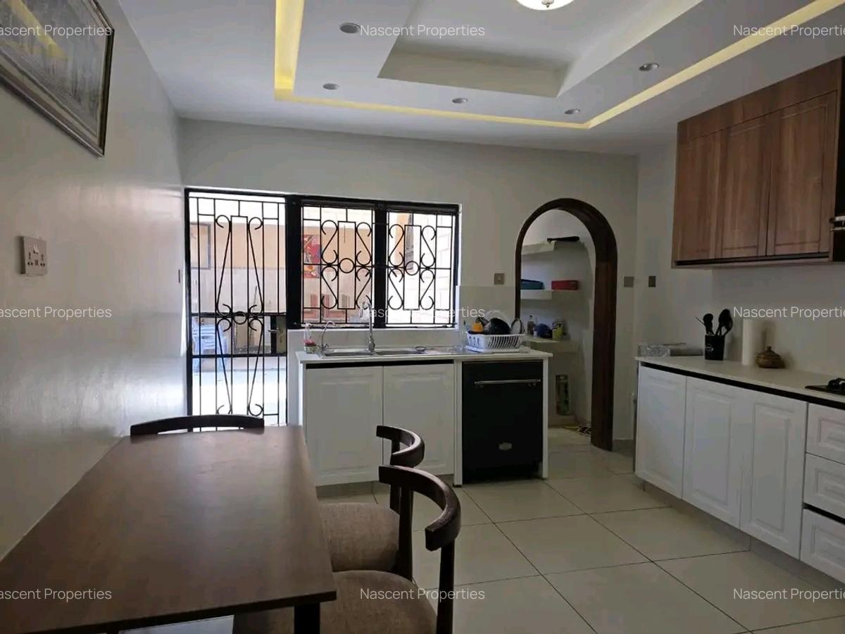 4 Bed House with En Suite in Spring Valley - 7