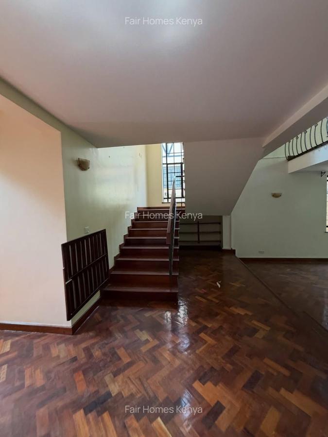 4 Bed Townhouse with En Suite at Lavington Green - 6