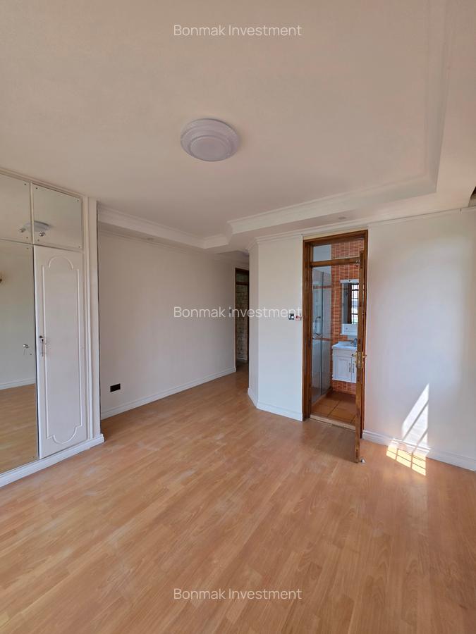 3 Bed Apartment with En Suite at Lavington Green - 19