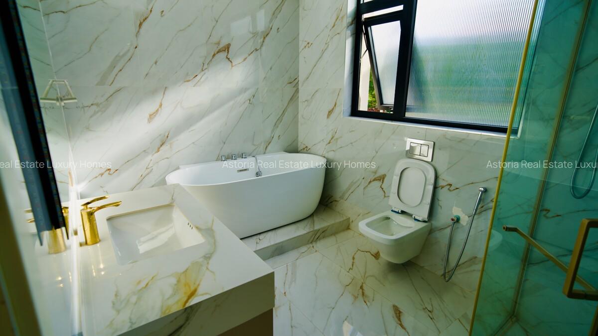 5 Bed Villa with En Suite at 2026-386 5 Bed - 8