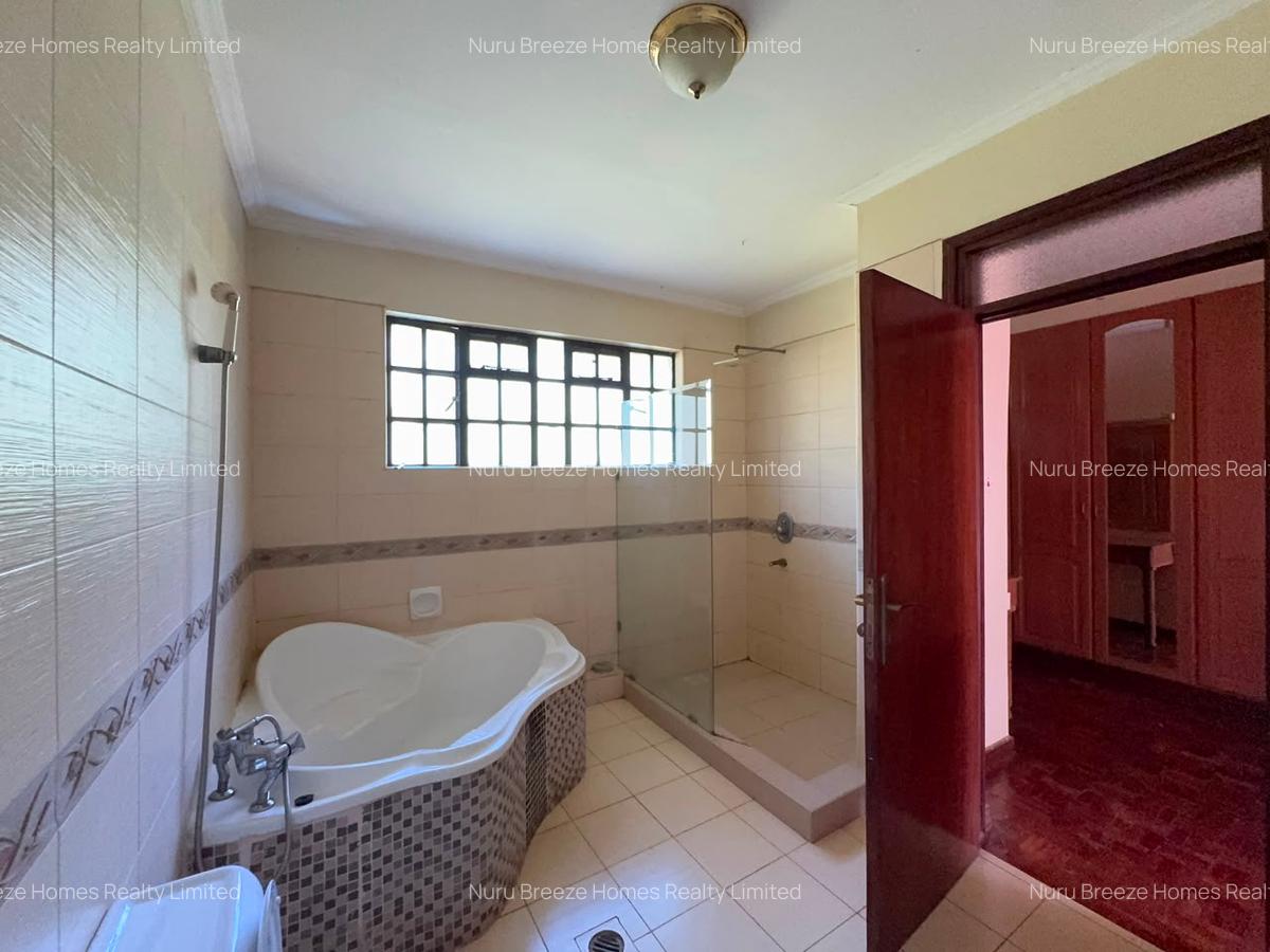 4 Bed Townhouse with En Suite in Kitisuru - 5