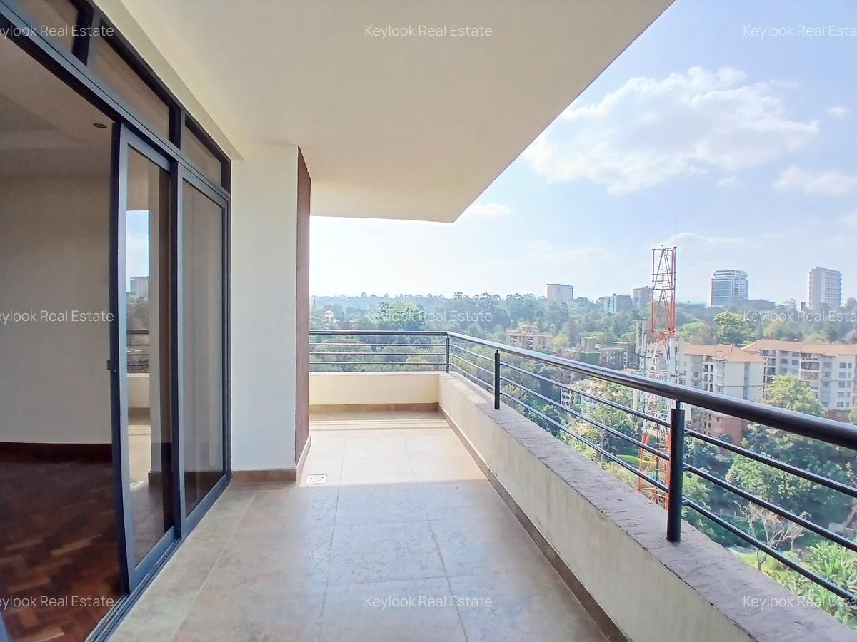 3 Bed Apartment with En Suite in Riverside - 17
