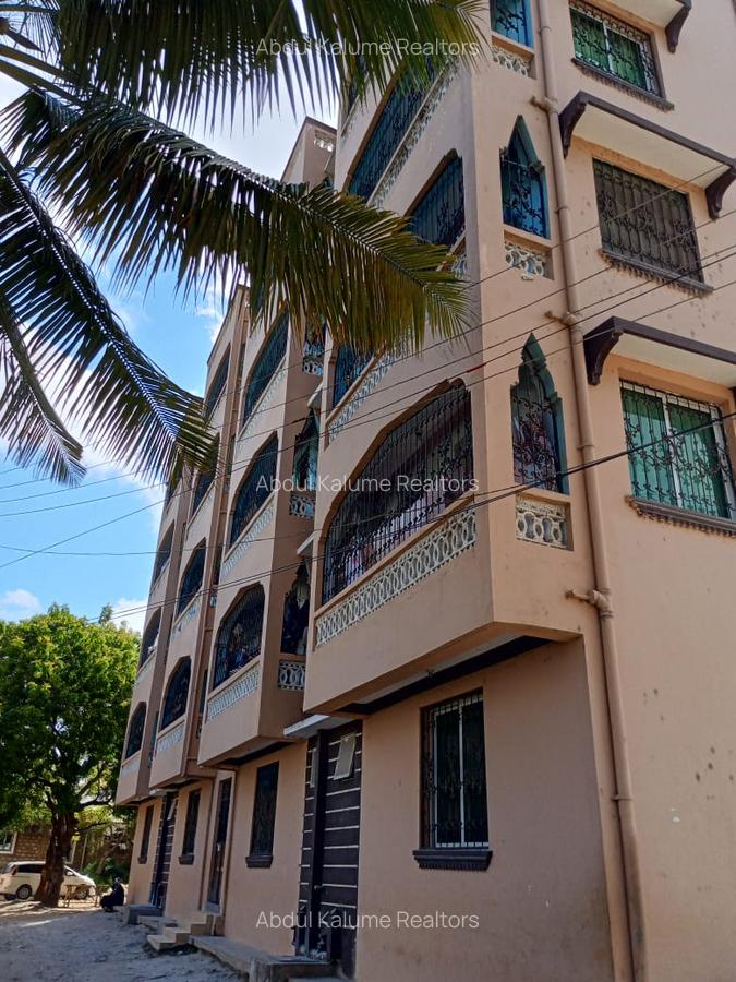 10 Bed House with En Suite at Bamburi - 3