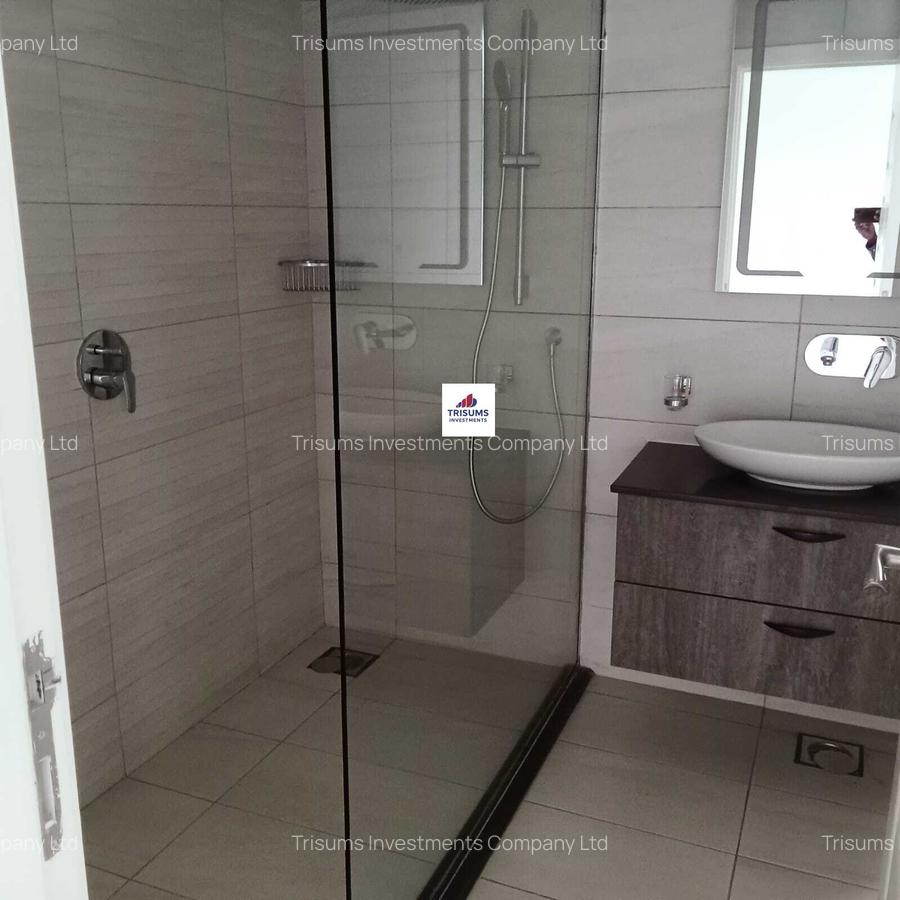 3 Bed Apartment with En Suite in Westlands Area - 16