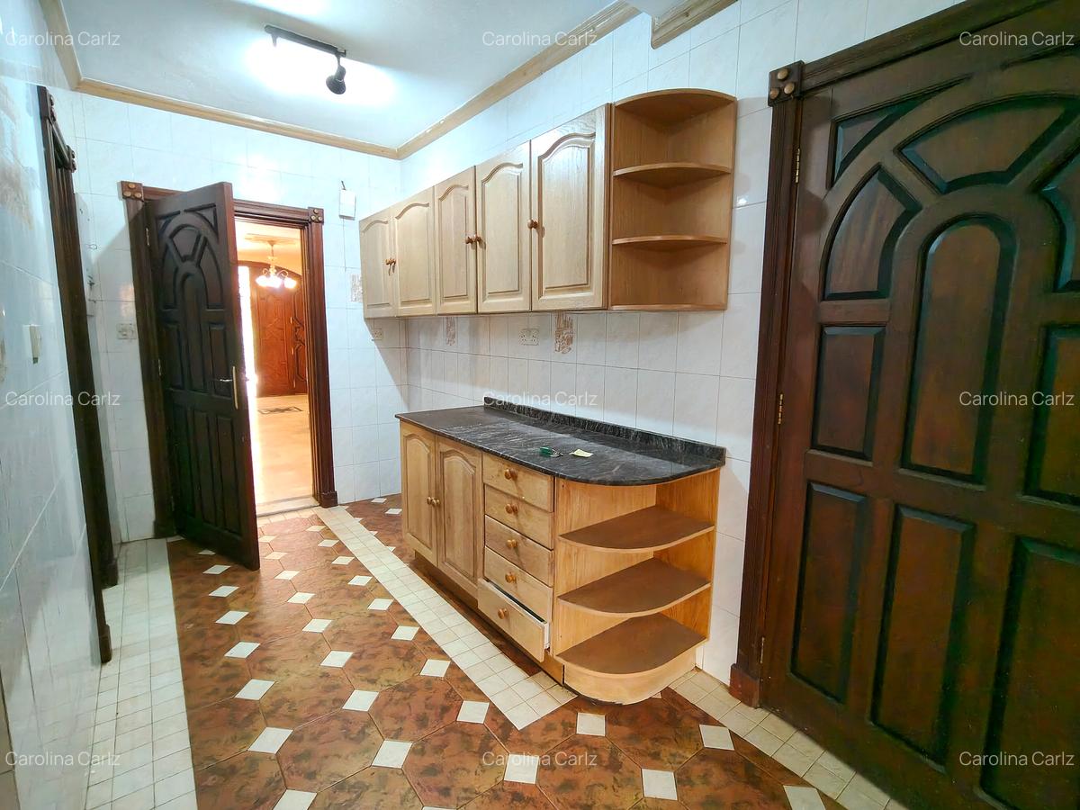 4 Bed House with En Suite at Spring Valley - 9