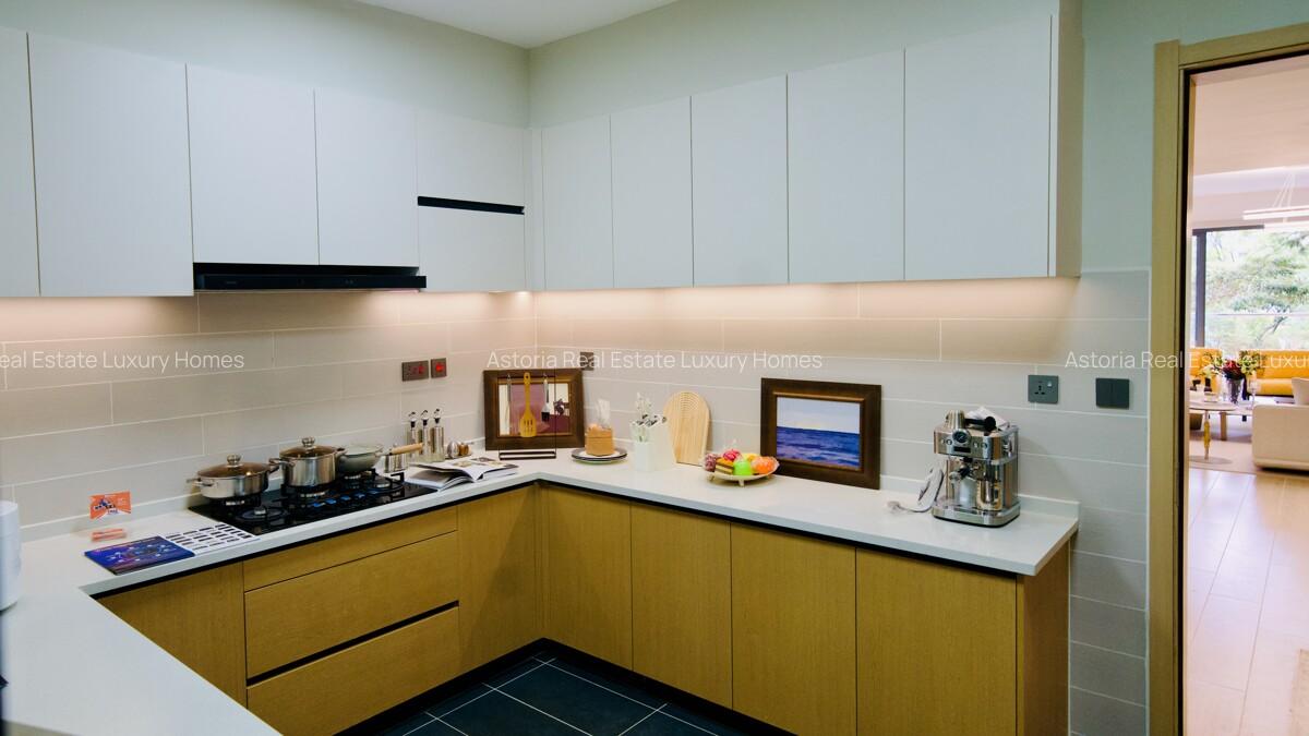 5 Bed Apartment with En Suite at 2026-406 - 12