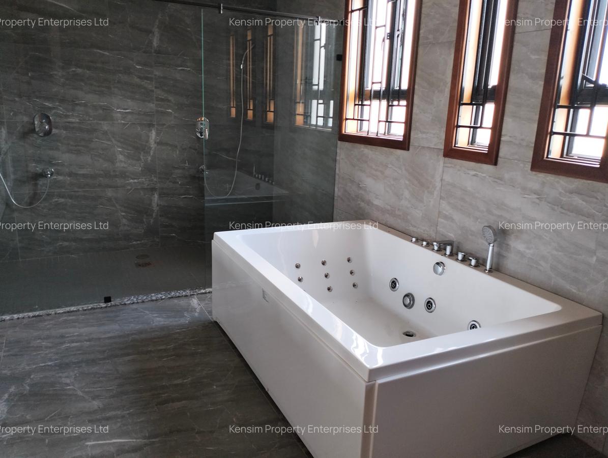 6 Bed Townhouse with En Suite in Lavington - 19