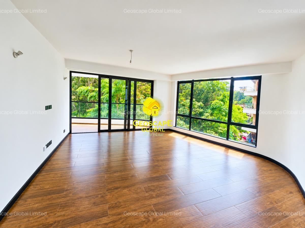 3 Bed Apartment with En Suite in Spring Valley - 1
