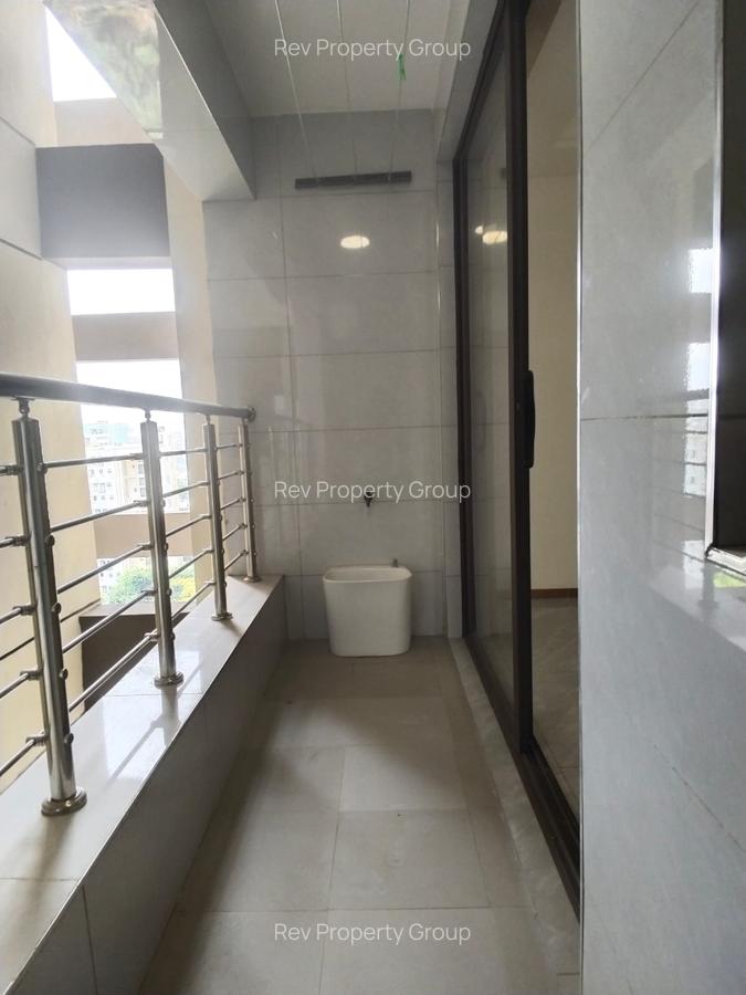 2 Bed Apartment with En Suite in Riverside - 17