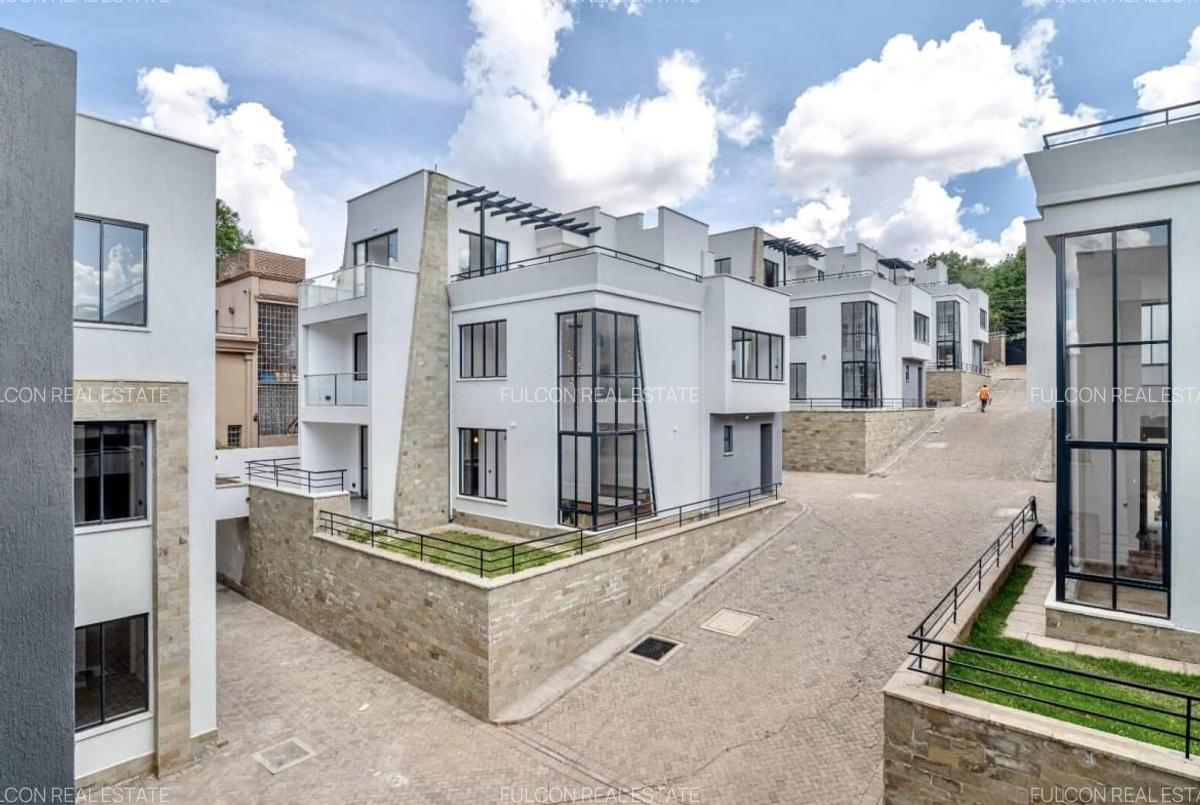5 Bed Villa with En Suite in Lavington - 18
